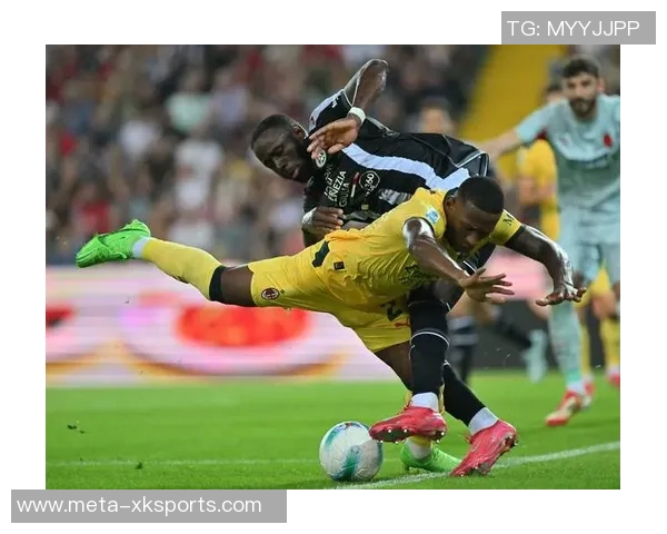 奇克回归米兰合练埃斯图皮尼安缺席对阵亚特兰大