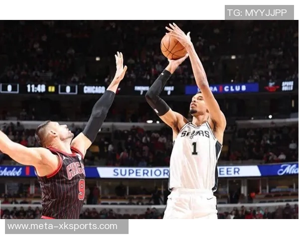 汤爹盛赞联盟顶尖防守球员文班亚马丹尼尔斯与卡马拉的卓越表现 汤爹盛赞联盟顶尖防守球员文班亚马丹尼尔斯与卡马拉的卓越表现